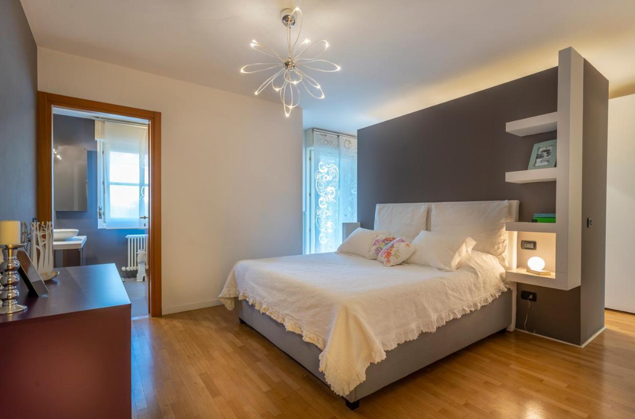 Teatro Nuovo Apartment With Free Parking 우디네 외부 사진